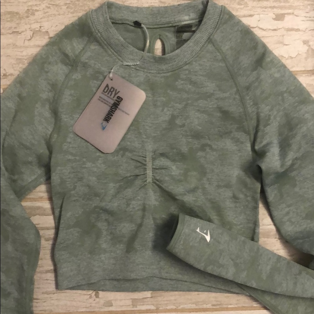 NEW GYMSHARK TOP